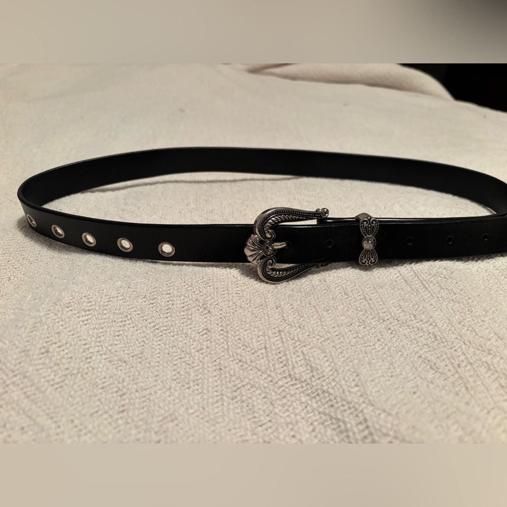 Gothic style belt